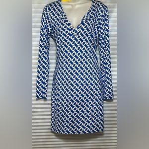 Diane Von Furstenberg blue geometric print shift dress. Size 6